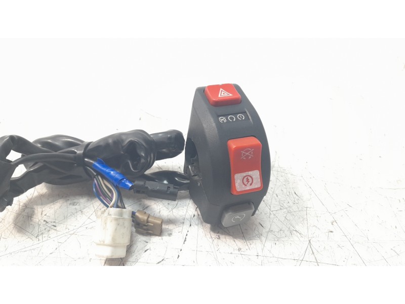 Recambio de piña luces derecha para ktm 1290 super duke r 1290 super duke r referencia OEM IAM 60711012000  