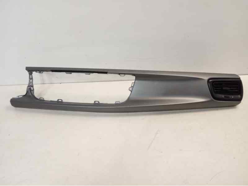 Recambio de moldura para kia rio concept referencia OEM IAM 84721H8000  