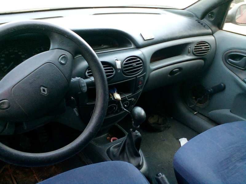 renault megane i berlina hatchback (ba0) del año 1997