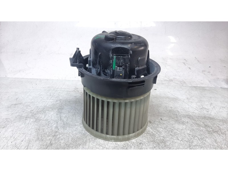 Recambio de ventilador calefaccion para opel corsa f ultimate referencia OEM IAM 7015011001  