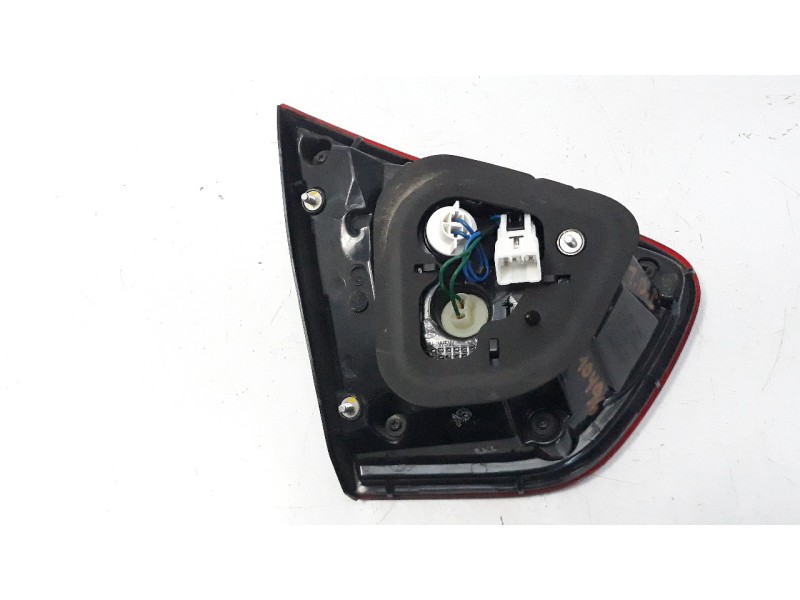 Recambio de piloto trasero derecho interior para kia rio 1.1 crdi cat referencia OEM IAM 924041W2  