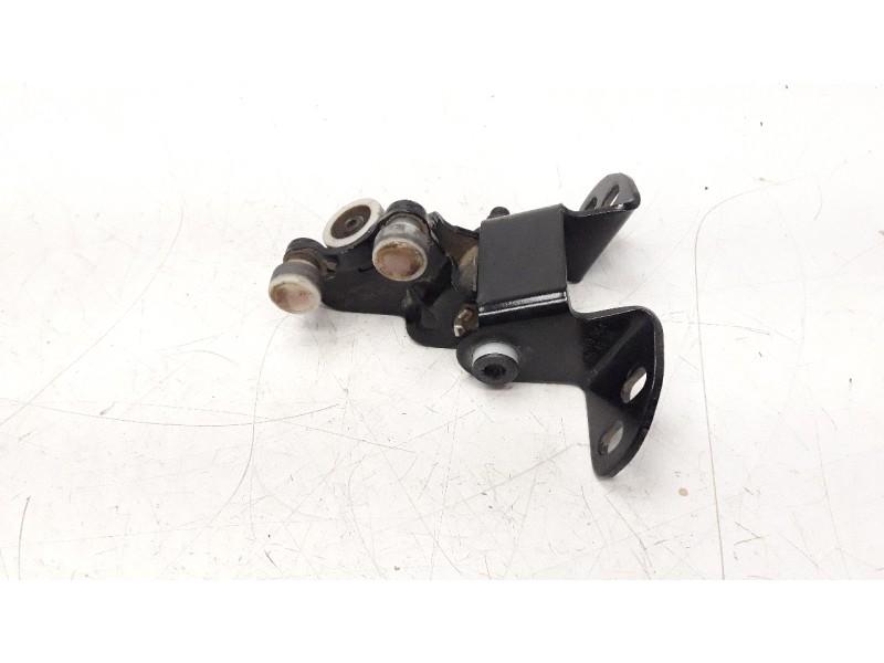 Recambio de retenedor puerta para volkswagen crafter pritsche (sz) 2.0 tdi referencia OEM IAM 7C0843304  