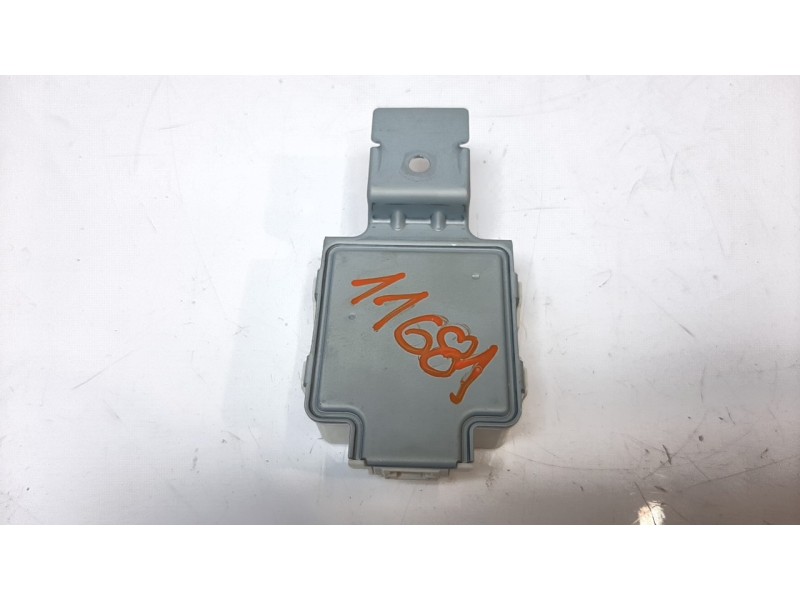 Recambio de modulo electronico para mazda 3 sedán (bp) referencia OEM IAM BCWB675D4A  