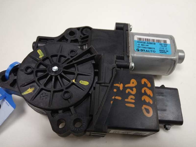 Recambio de motor elevalunas trasero izquierdo para kia cee´d drive referencia OEM IAM 83450A2010  