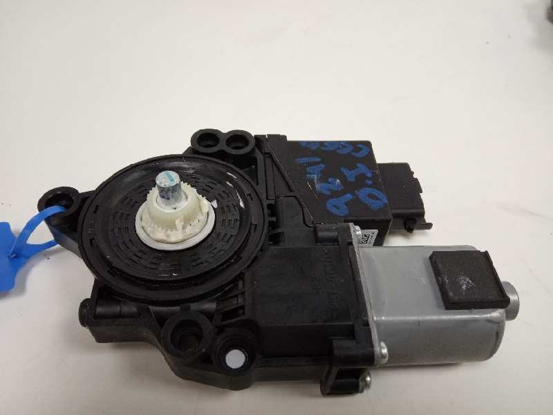 Recambio de motor elevalunas delantero izquierdo para kia cee´d drive referencia OEM IAM 82450A2010  