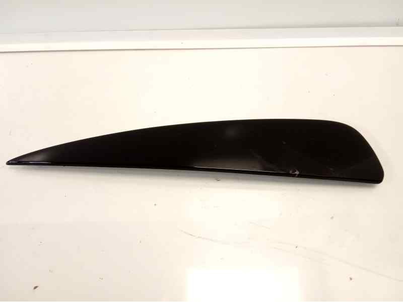 Recambio de molduras traseras para citroen c4 picasso attraction referencia OEM IAM 9677096080  