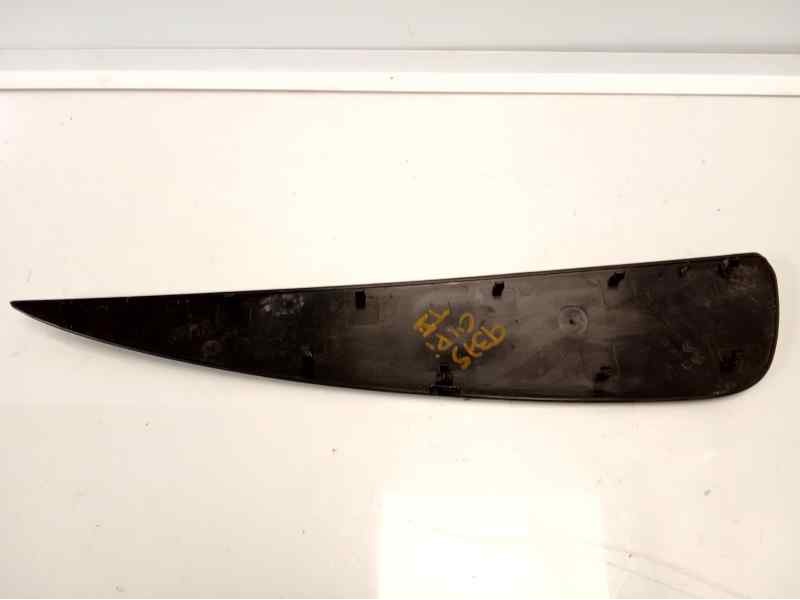 Recambio de molduras traseras para citroen c4 picasso attraction referencia OEM IAM 9677096080  