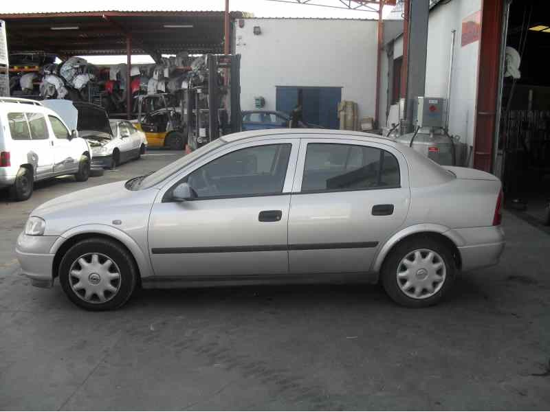 opel astra g berlina del año 1999