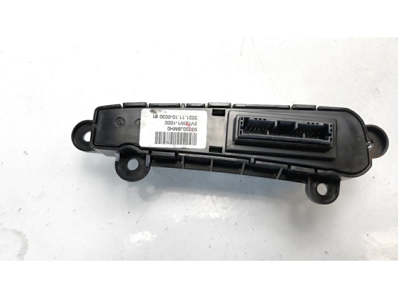 Recambio de interruptor para hyundai kona 1.0 tgdi cat referencia OEM IAM 93320J9  
