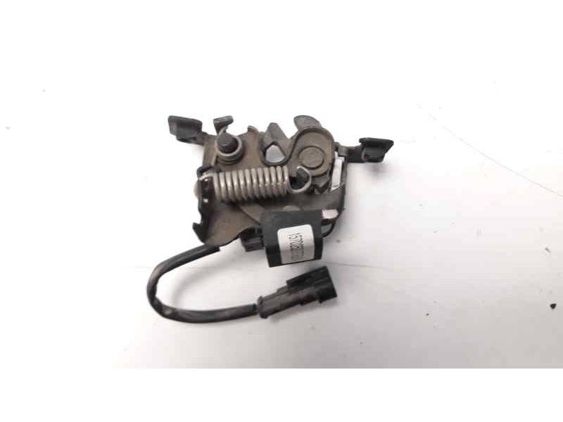 Recambio de cerradura capo para maserati ghibli diesel referencia OEM IAM 1570252800  