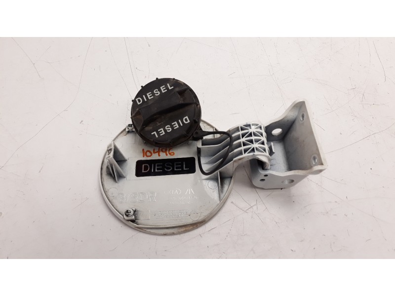 Recambio de tapa exterior combustible para kia rio 1.1 crdi cat referencia OEM IAM 695101W200  