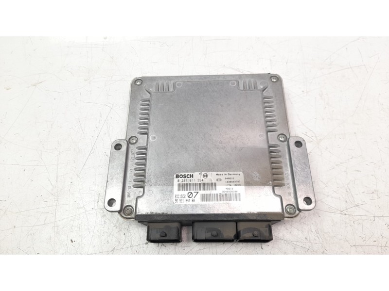 Recambio de centralita motor uce para citroen c5 berlina 2.2 hdi fap cat (4hx / dw12ed4) referencia OEM IAM 9652184480 028101139