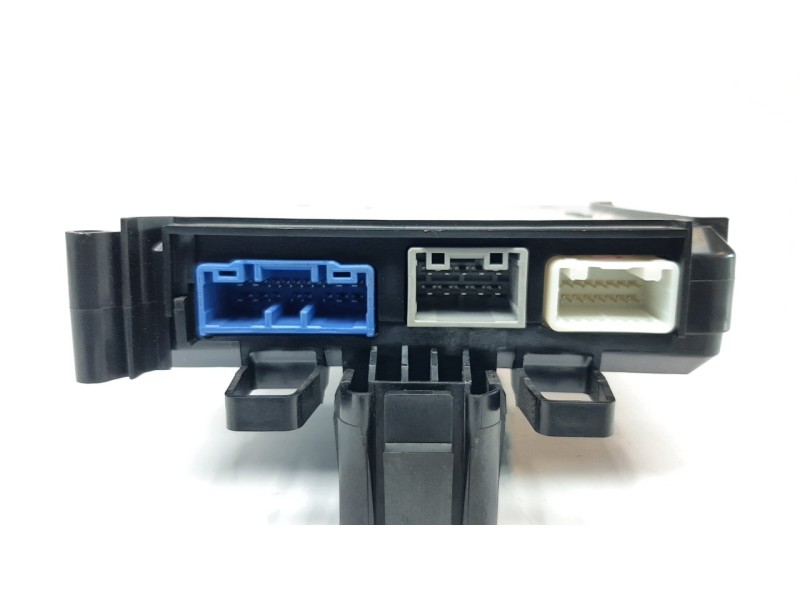 Recambio de modulo electronico para mazda 3 sedán (bp) referencia OEM IAM D41S675Z0  