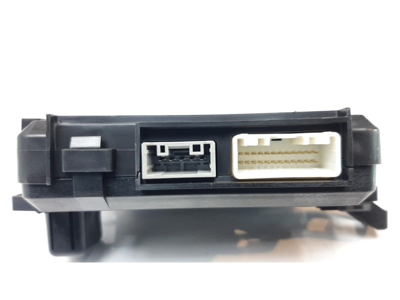 Recambio de modulo electronico para mazda 3 sedán (bp) referencia OEM IAM D41S675Z0  