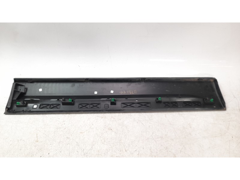 Recambio de moldura para seat ateca (khp) style go referencia OEM IAM 575854940  