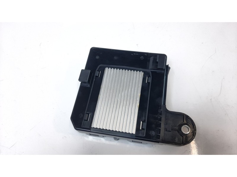 Recambio de modulo electronico para mazda 3 sedán (bp) referencia OEM IAM BCKA67560E  