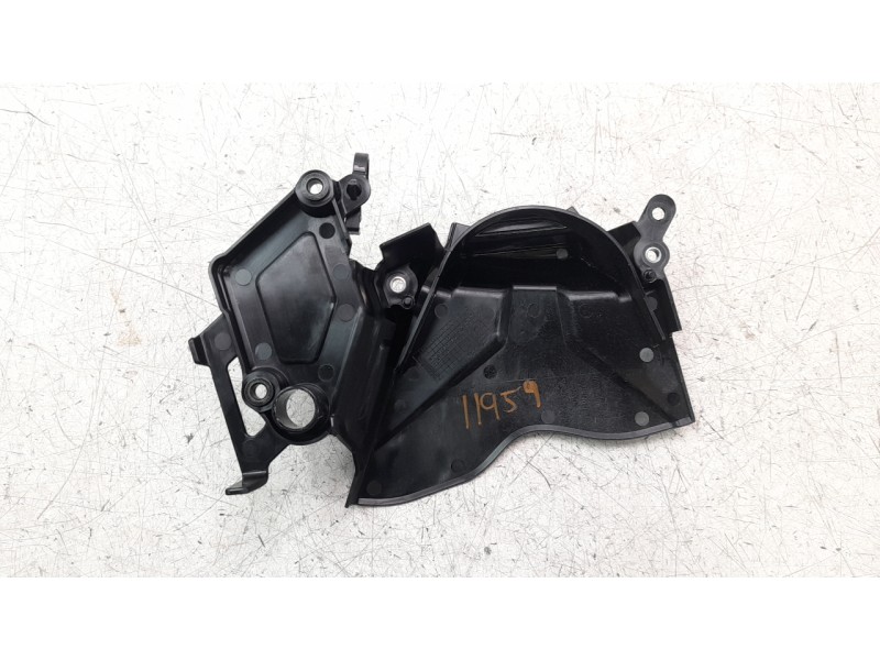 Recambio de moldura para honda cb 750 hornet referencia OEM IAM 11351MLBD00  