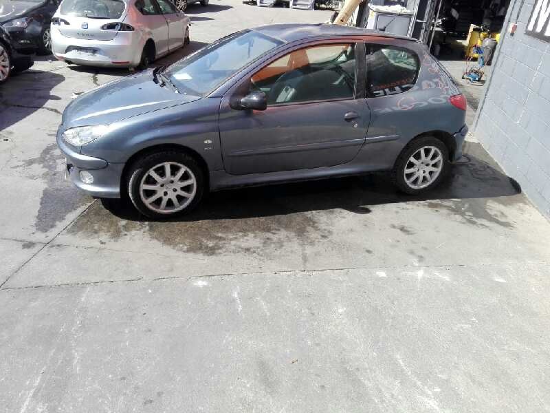 peugeot 206 berlina del año 2005