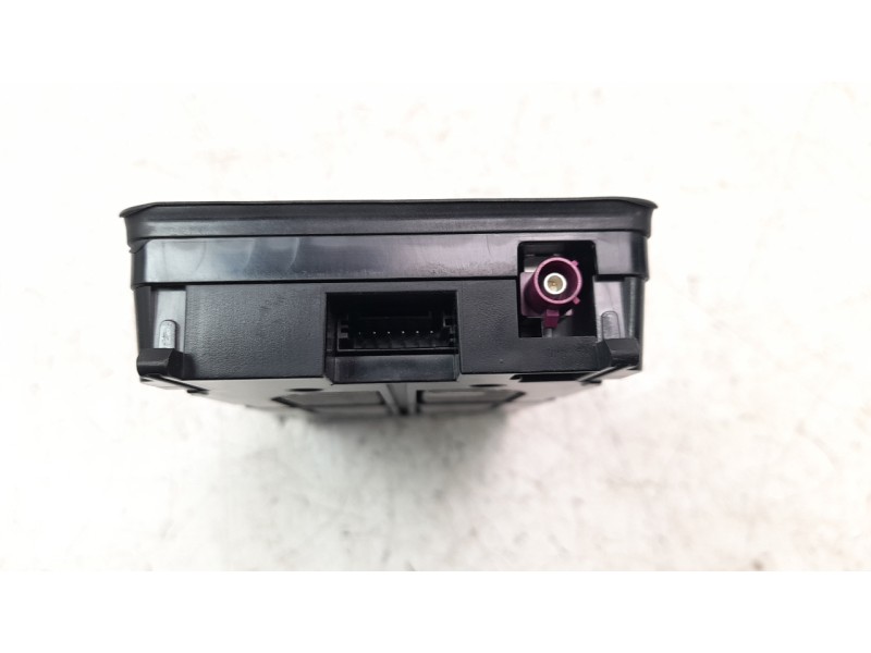 Recambio de cargador movil para seat ateca (kh7) 1.0 tsi referencia OEM IAM 81A035502  