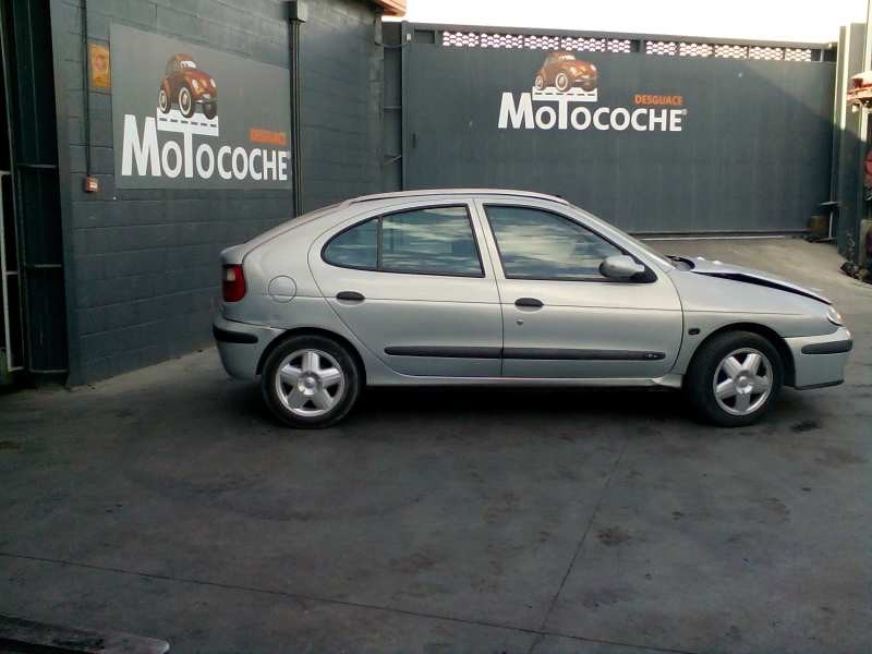 renault megane i fase 2 berlina (ba0) del año 2000