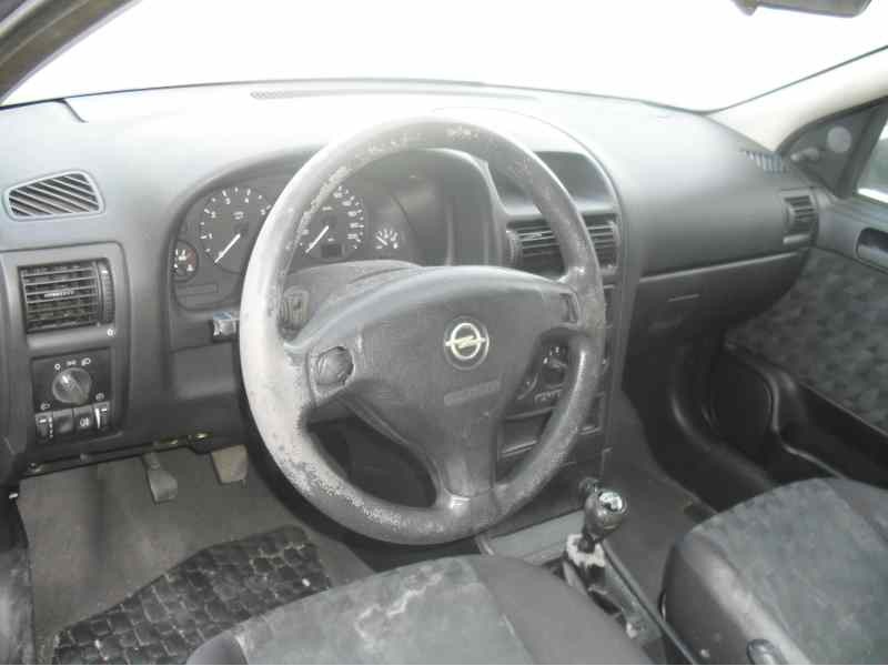 opel astra g berlina del año 1999