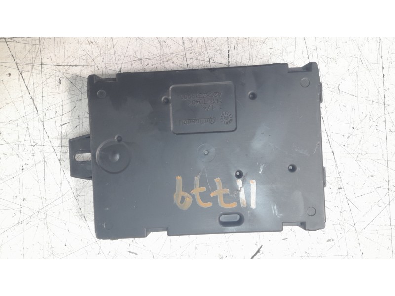 Recambio de caja reles / fusibles para dacia sandero stepway referencia OEM IAM 284B10447R  