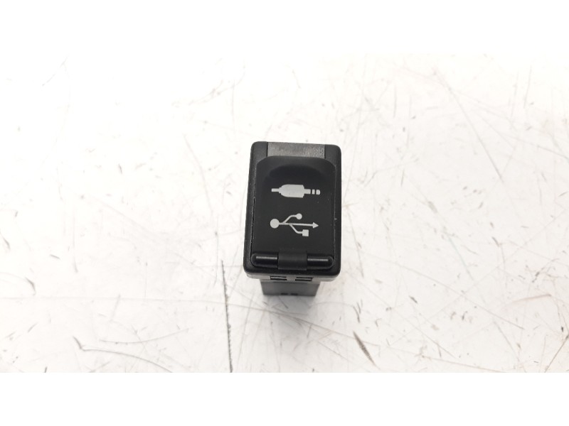 Recambio de modulo electronico para toyota rav 4 referencia OEM IAM 8619042040  