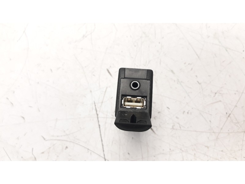 Recambio de modulo electronico para toyota rav 4 referencia OEM IAM 8619042040  