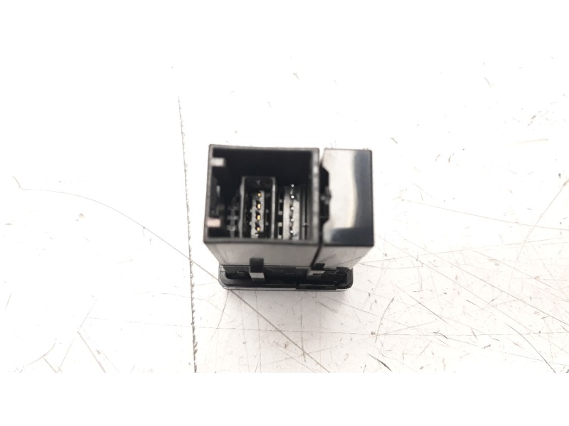 Recambio de modulo electronico para toyota rav 4 referencia OEM IAM 8619042040  