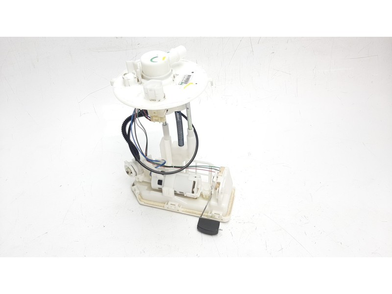 Recambio de bomba combustible para toyota c-hr referencia OEM IAM 77020F4010  