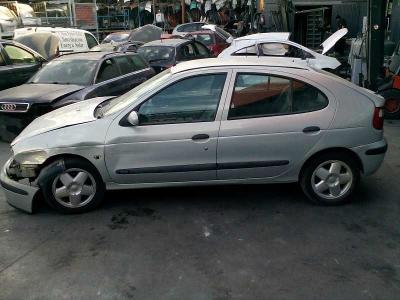 renault megane i fase 2 berlina (ba0) del año 2000