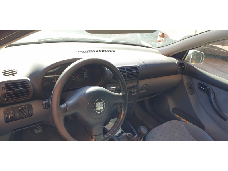 seat toledo (1m2) del año 2000
