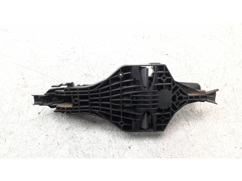 Recambio de maneta exterior delantera derecha para land rover discovery sport hse referencia OEM IAM FK72224A82AA  