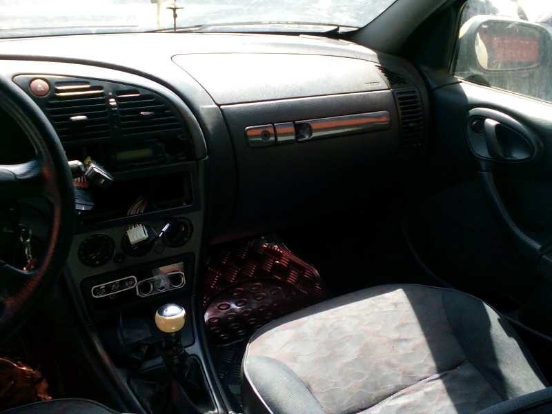 citroen xsara berlina del año 2000