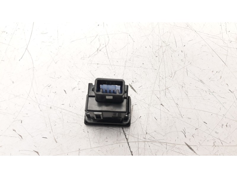 Recambio de interruptor para toyota rav 4 referencia OEM IAM 15B116  