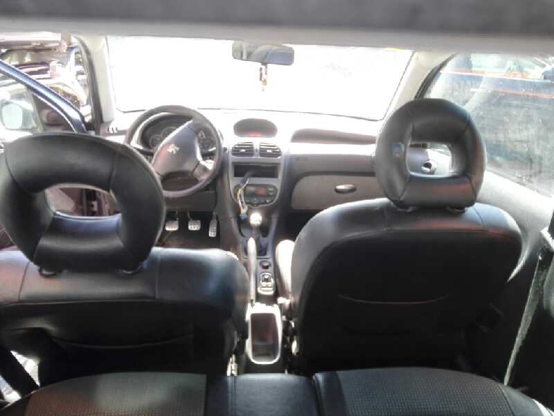 peugeot 206 berlina del año 2005