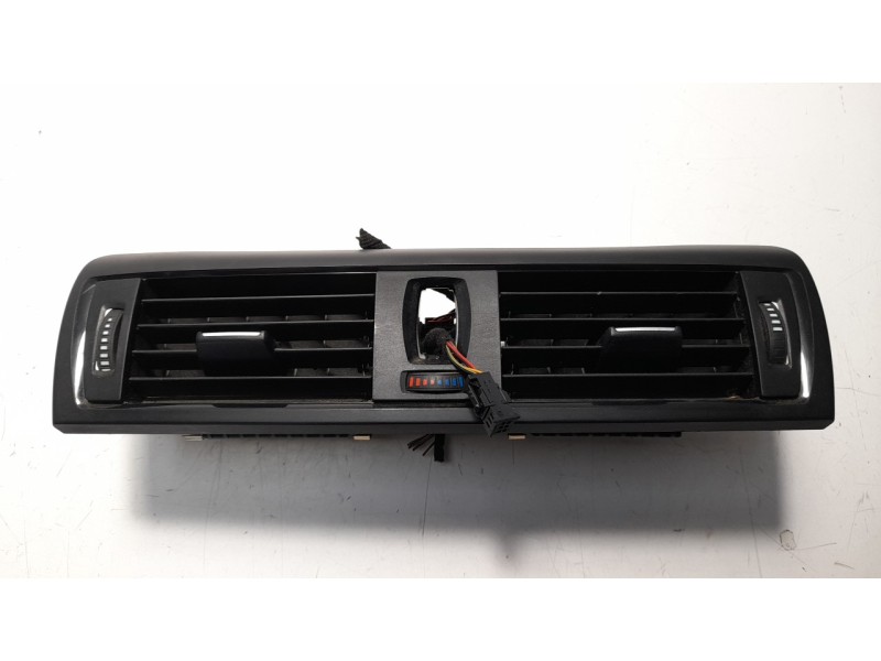 Recambio de rejilla aireadora para bmw serie 1 lim. (f20) 1.6 turbodiesel referencia OEM IAM 931794404  
