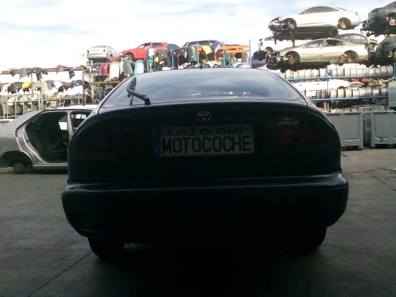 toyota corolla (e11) del año 2001