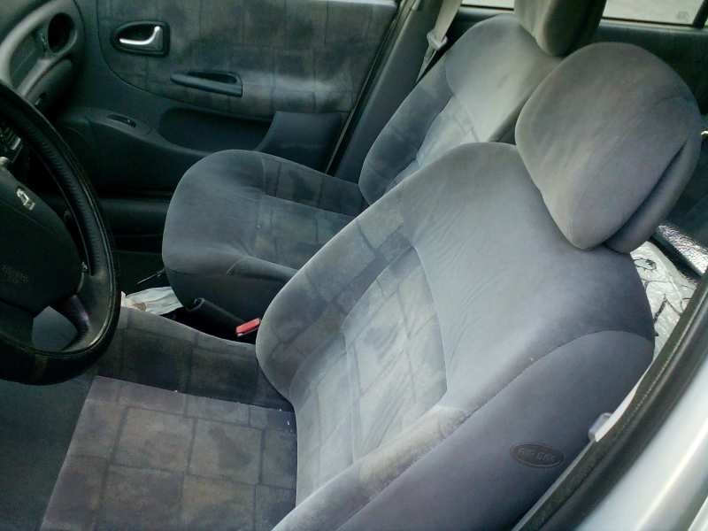 renault megane i fase 2 berlina (ba0) del año 2000