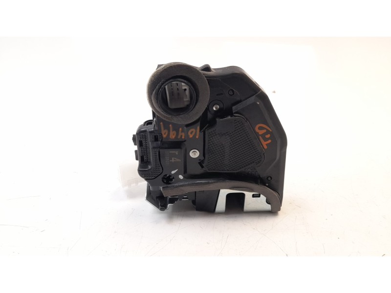 Recambio de cerradura puerta trasera derecha para toyota c-hr referencia OEM IAM 69050F4010  
