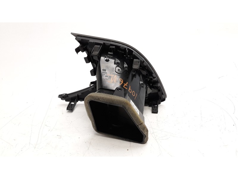Recambio de rejilla aireadora para seat leon (5f1) 1.2 tsi referencia OEM IAM 5F1820901D  