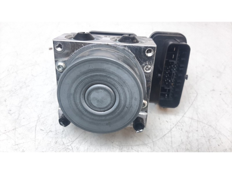 Recambio de abs para toyota corolla (e21) referencia OEM IAM 4451012600  