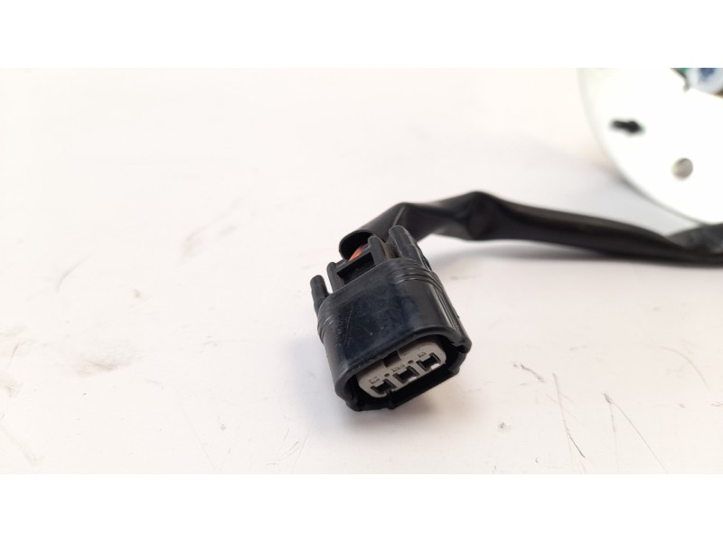 Recambio de bomba combustible para honda cbr 500r cbr 500 r referencia OEM IAM T35HU66  