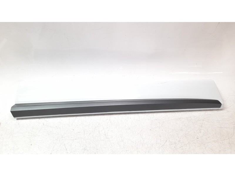 Recambio de moldura para seat ateca (khp) fr referencia OEM IAM SE0292Y20  