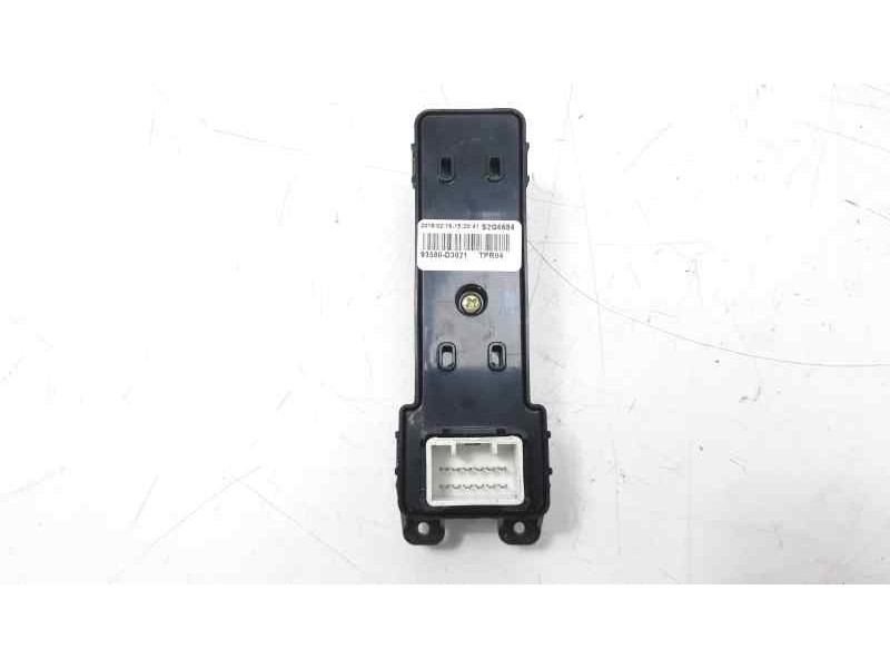 Recambio de mando elevalunas trasero izquierdo para hyundai tucson 1.7 crdi cat referencia OEM IAM 93580D3121  3C15201310
