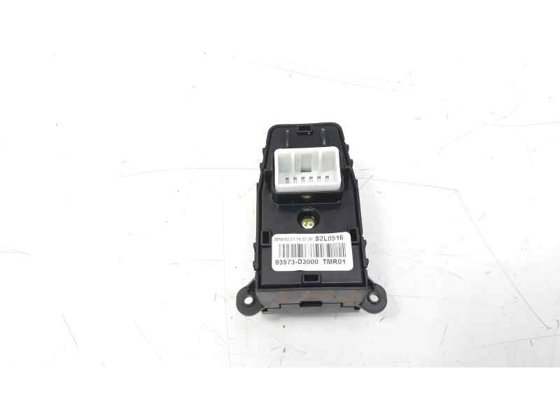 Recambio de mando retrovisor para hyundai tucson 1.7 crdi cat referencia OEM IAM 93573D3000 3C14801210 S2L0516