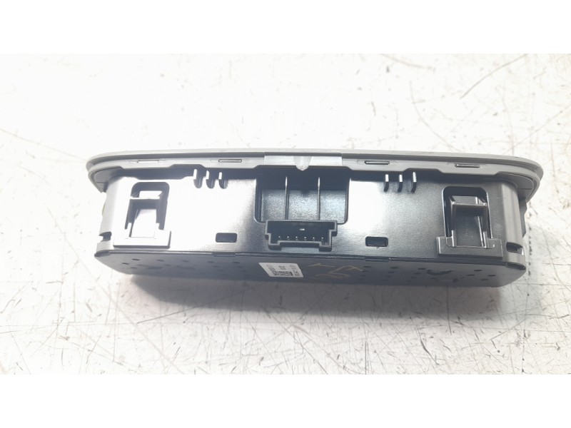 Recambio de luz interior para audi q3 (f3b) referencia OEM IAM 8V0947111B  