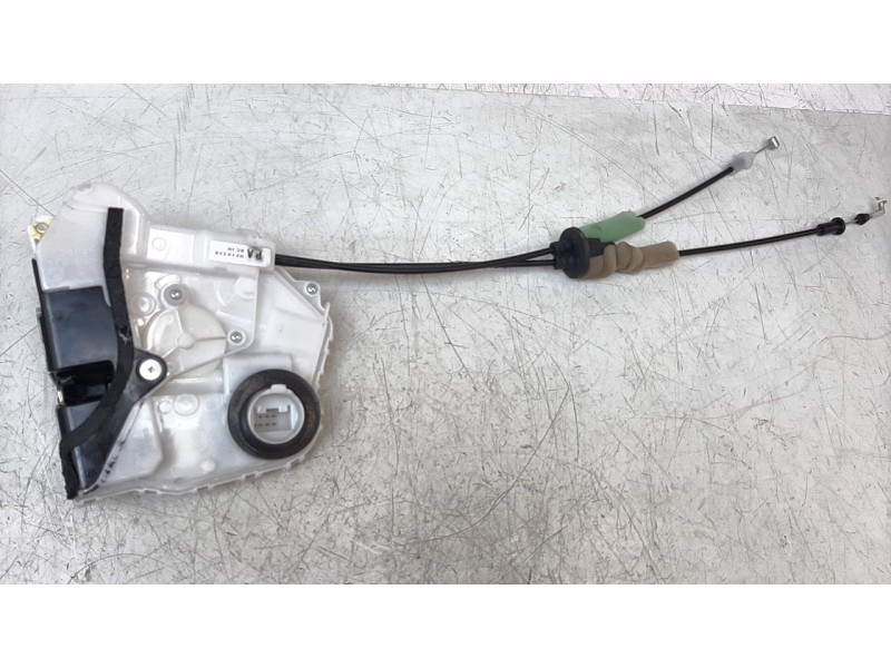 Recambio de cerradura puerta delantera derecha para mazda 3 sedán (bp) referencia OEM IAM BDMC58310B  
