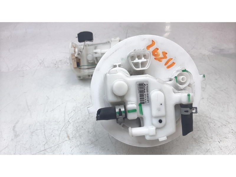 Recambio de bomba combustible para toyota corolla (e21) referencia OEM IAM 7702002C21  
