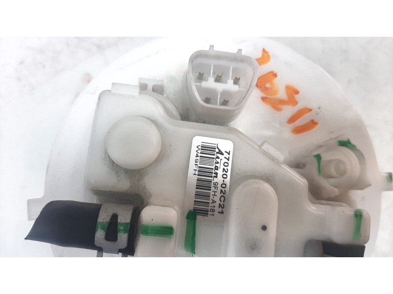 Recambio de bomba combustible para toyota corolla (e21) referencia OEM IAM 7702002C21  